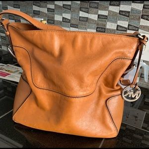 ❗️SOLD❗️MK Purse